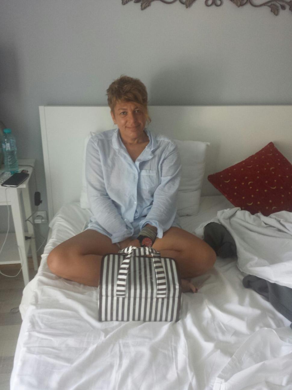 Două jurnaliste poartă același nume, se îmbracă la fel și își cumpără aceleași lucruri pe nevorbite 404156