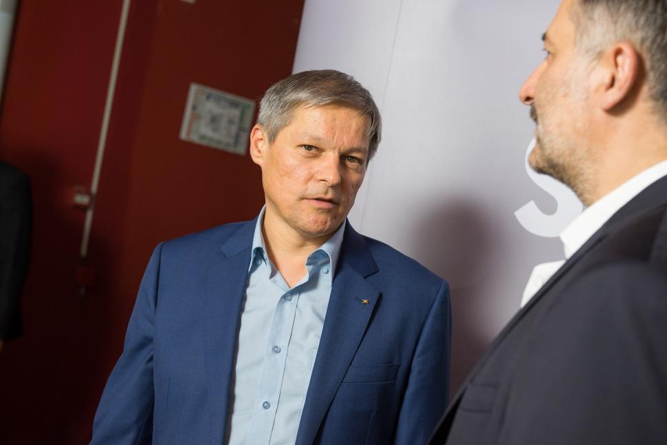  Premierul Dacian Cioloș, la premiera filmului Sieranevada, de Cristi Puiu 404132