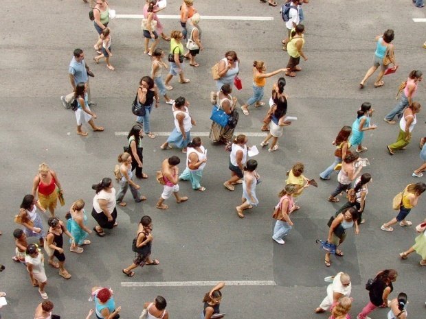 Românii ies în stradă să mărșăluiască împotriva guvernului Cioloș. Când încep protestele