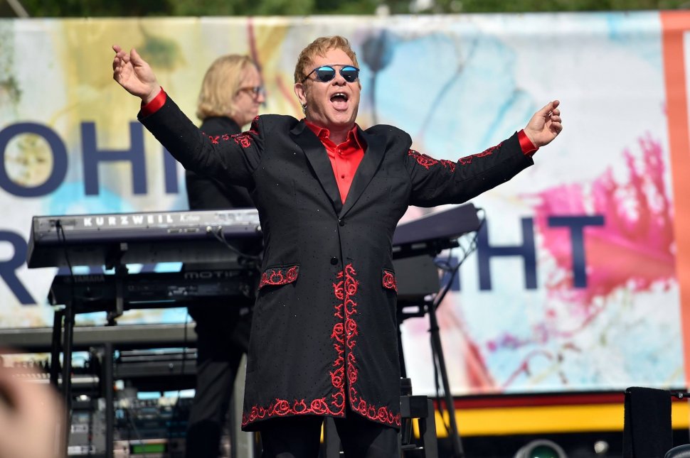 Atac terorist dejucat la un concert Elton John