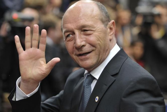Reacția lui Băsescu, după ce a aflat că Udrea s-a înscris la teologie