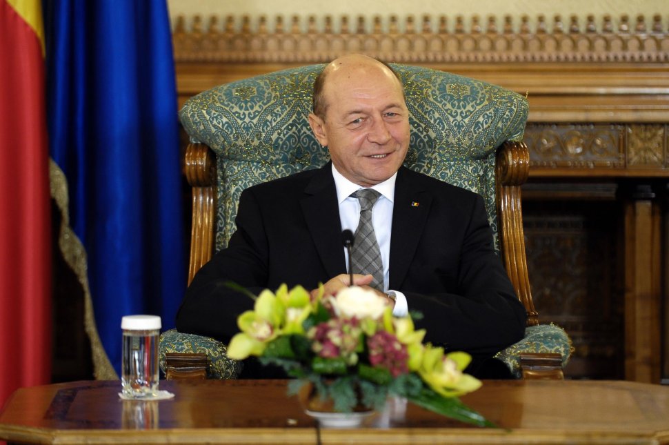 Moșia lui Băsescu de la Nana, pe profit chiar și pe secetă! Ce înțelegere are cu arendașul terenului
