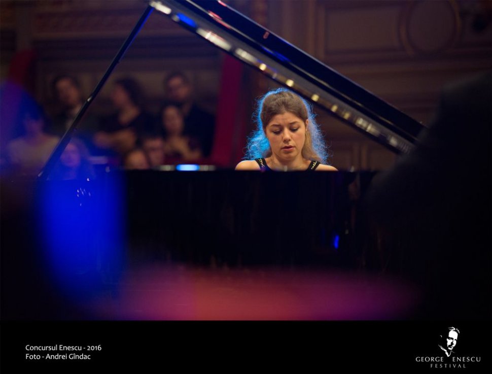 Victoria Vassilenko din Bulgaria este câștigătoarea Concursului Enescu 2016 la Secțiunea Pian, într-o Finală în care a interpretat Brahms