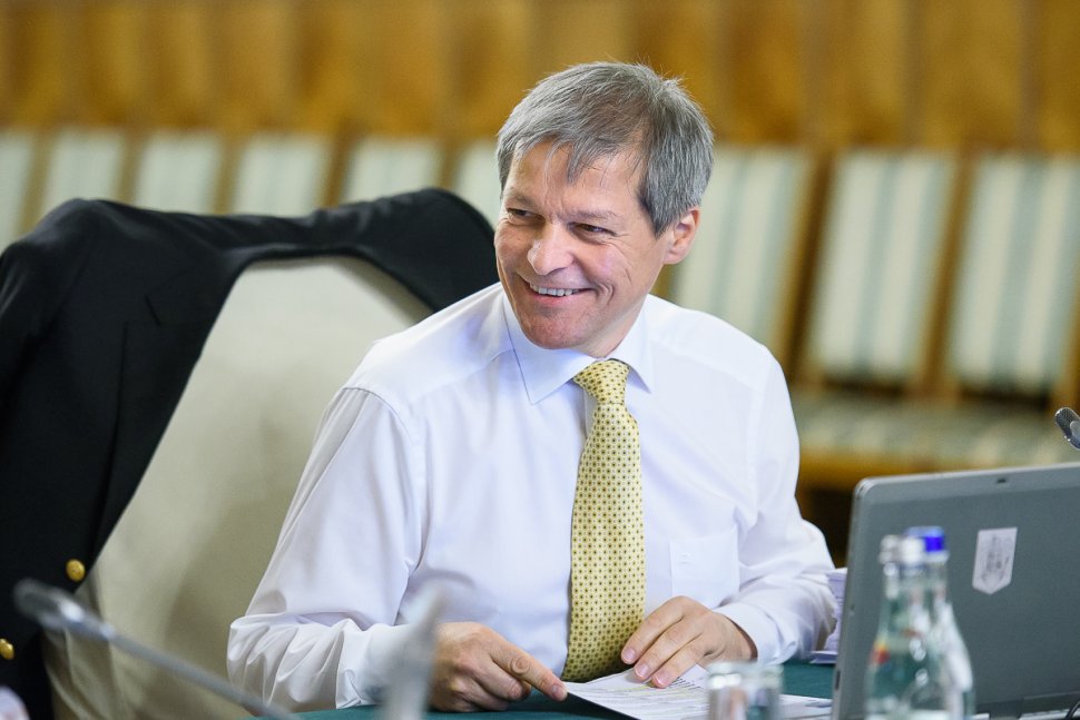 Cum a ajuns Ponta să-l laude pe Cioloș. ”Face lucruri bune”