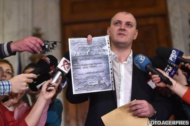 Sebastian Ghiță, la ieșirea de la Parchetul General: ”Mă bucur că s-a început o anchetă care vizează un procuror DNA”