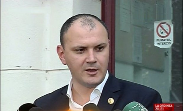  Sebastian Ghiță, atac furibund la adresa lui Cristian Tudor Popescu: E un Scaraoțchi al presei românești. E turnător la Servicii străine
