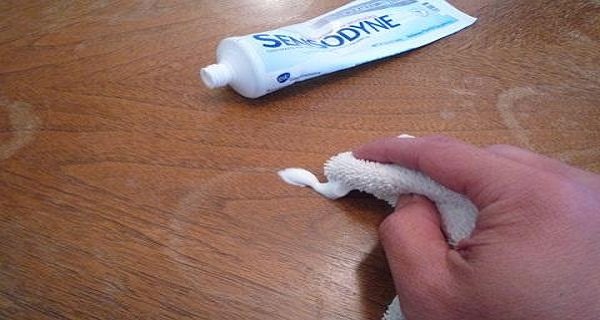 Trucuri incredibile pe care le poti face cu pasta de dinti! Habar nu aveai ca o poti folosi la asa ceva!