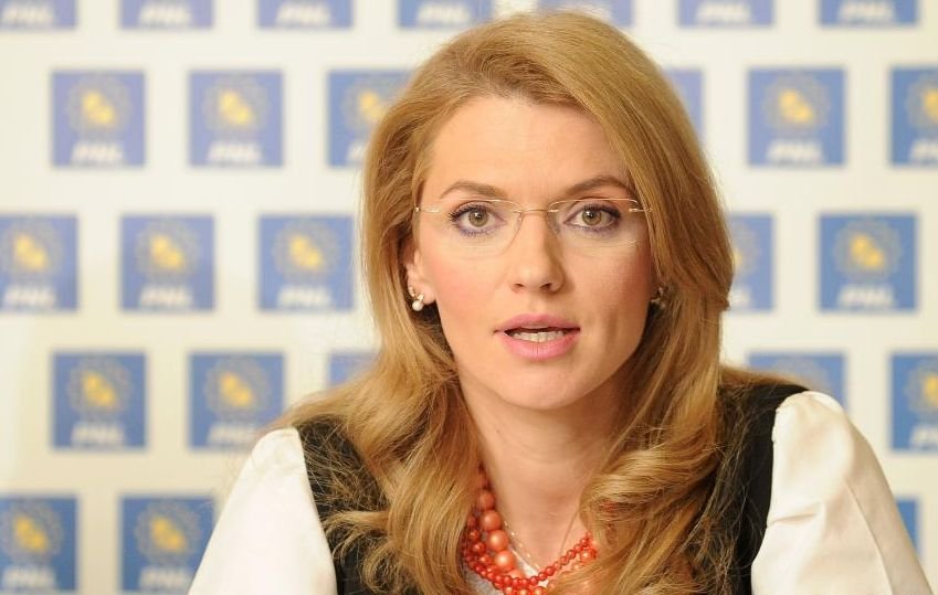 Alina Gorghiu: &quot;Nu știu ce mai caută domnul Dragnea în Parlamentul României&quot;