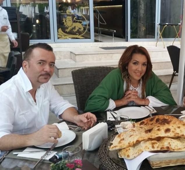 Este bărbatul care i-a fost alături de 20 de ani. Cum arată soțul lui Nico 409204