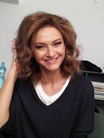 O mai ştiţi pe ştirista Dana Războiu? Iată cum arată astăzi - FOTO 410123