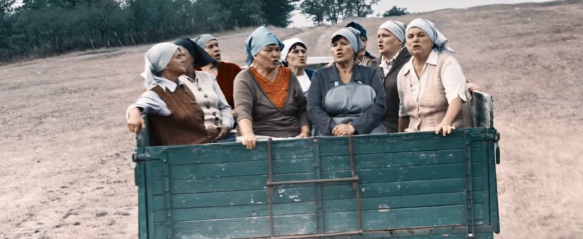 Țăranii moldoveni care interpretează un hit legendar al formației Queen au creat isterie pe internet - VIDEO