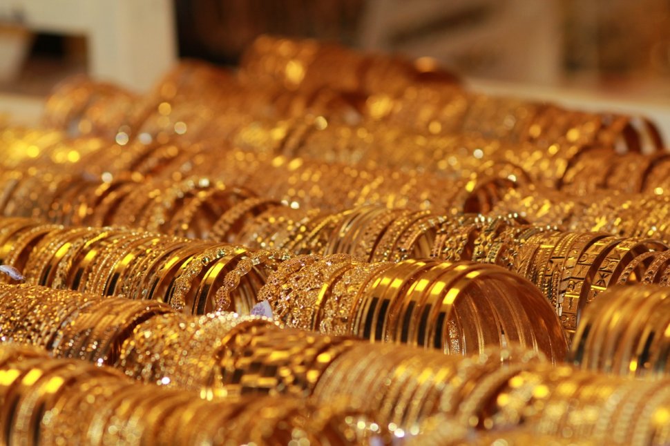 Sunday insert exposition ANAF scoate la vânzare bijuterii din aur la preț de chilipir