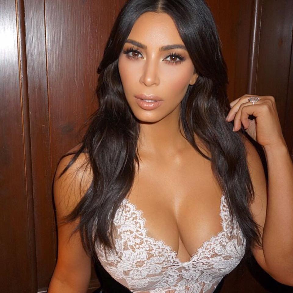 Kim Kardashian, prinsă cu minciuna? Răsturnare de situaţie în cazul jafului de 11 milioane de dolari