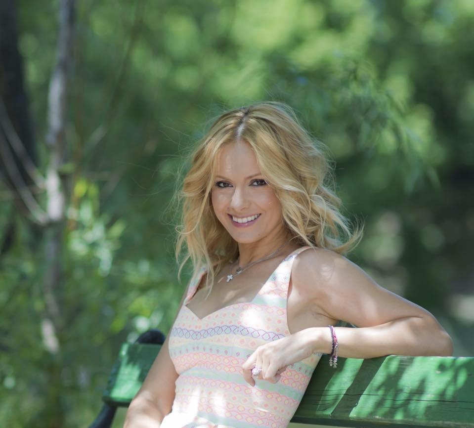 Ea este noua asistentă a Simonei Gherghe. Copiii deja o iubesc (Foto) 411156