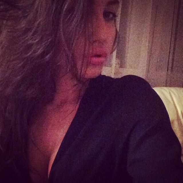 Bomba-sexy cu care s-a cuplat Marius Niculae. Vârsta tinerei e incredibilă 411523