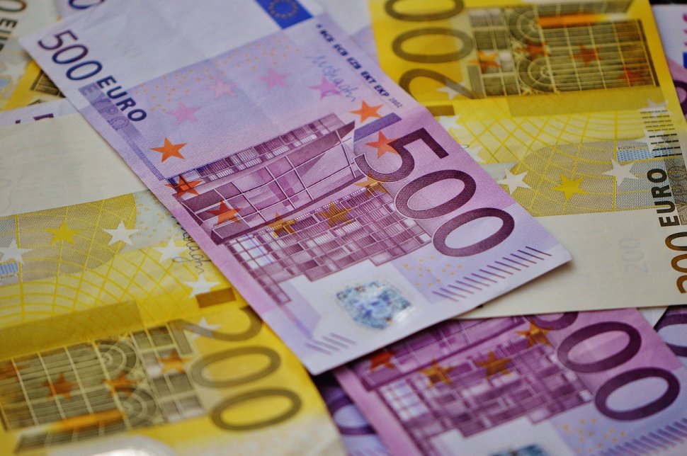 După franci elvețieni, urmează conversia creditelor în euro? Ce spun reprezentanţii clienţilor bancari