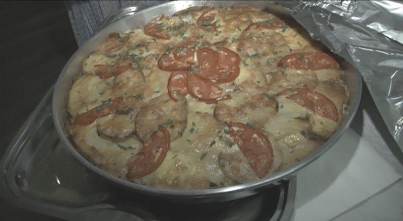 X FACTOR. Delia le-a gătit musaca colegilor din juriu 411695