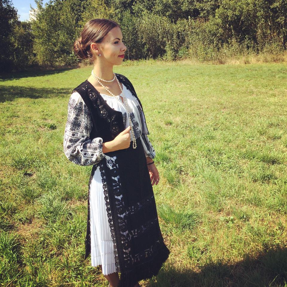 ALEGERI PARLAMENTARE 2016. O tânără de 24 de ani, prima pe listele PNL la Camera Deputaților în Brașov 412308