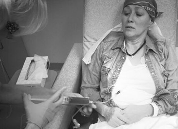 Mesajul dureros transmis de actrița Shannen Doherty, bolnavă de cancer: ”Uneori simt că nu o să reușesc”