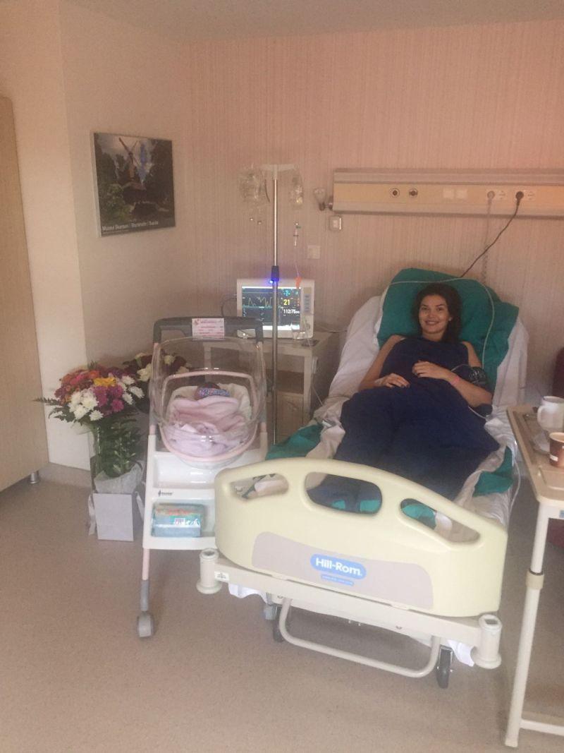 O cunoscută prezentatoare de la noi a născut în această dimineață 412906