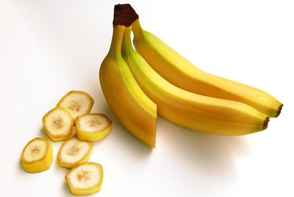 Mănâncă 50 de banane pe zi, de câteva luni. Este uluitor ce s-a întâmplat cu corpul ei