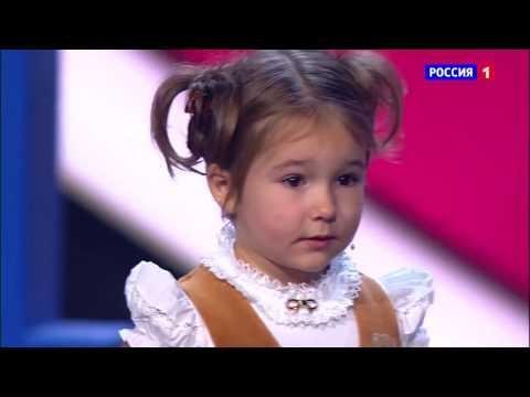 O fetiţă de 4 ani vorbeşte 6 limbi străine! E viral pe Internet