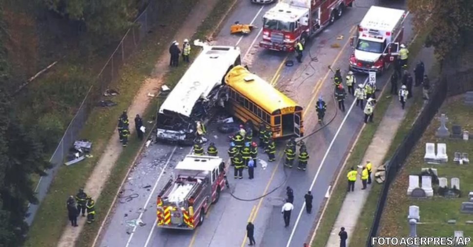 Accident îngrozitor în SUA, unde un autobuz școlar s-a ciocnit de un autocar. Cel puțin șase oameni au murit