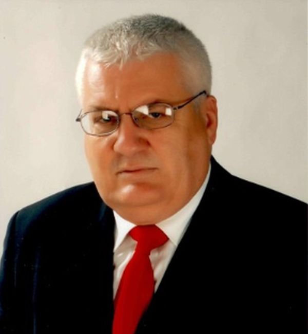 Şeful Inspectoratului Şcolar Judeţean Mureş a fost reţinut de DNA pentru fapte de corupţie