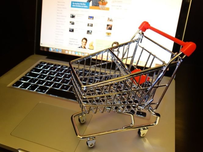 Faci cumpărături online? Uite cum să te ferești de țepe