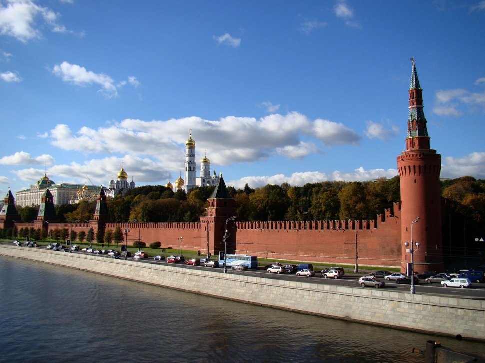 Vladimir Putin a dezvelit o statuie cu Vladimir cel Mare, la Kremlin. Mesajul transmis este extrem de important