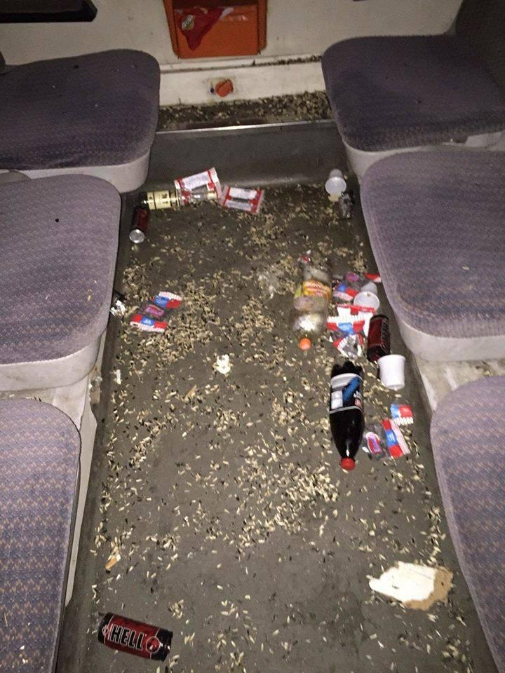 Imagini din trenurile din România. Ce transportă și ce lasă în urmă călătorii 414885