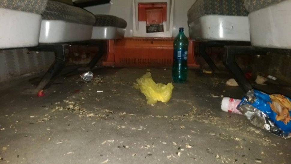 Imagini din trenurile din România. Ce transportă și ce lasă în urmă călătorii 414889