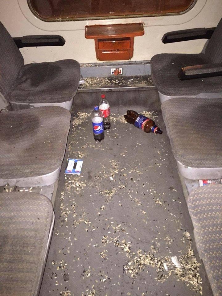 Imagini din trenurile din România. Ce transportă și ce lasă în urmă călătorii 414890