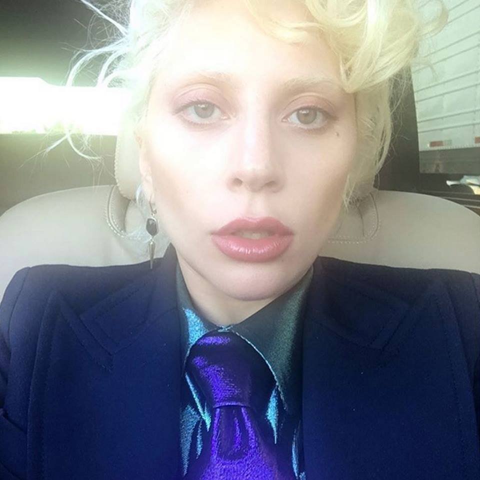 Lady Gaga, protest în fața Trump Tower din New York. Cum a fost fotografiată artista