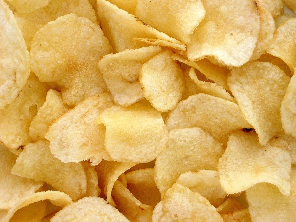 Analiză APC: Ce conţin cu adevărat chipsurile de cartofi. Consumatorii chiar au motive de îngrijorare