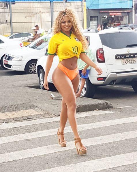 E oficial. Aceasta este femeia cu cel mai frumos fund din lume - GALERIE FOTO 415725