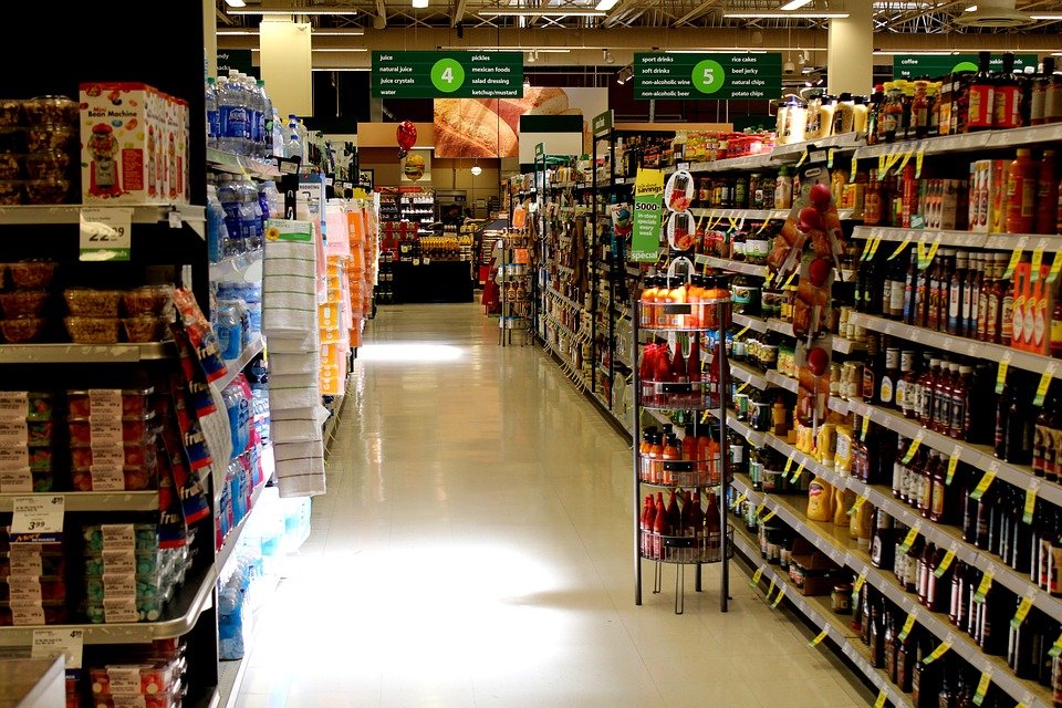 Alertă alimentară! Un supermarket îşi retrage mai multe produse de la rafturi 