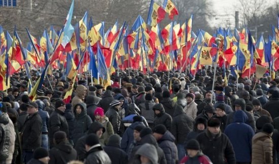 A doua zi de proteste la Chișinău, după victoria lui Igor Dodon la prezidențiale