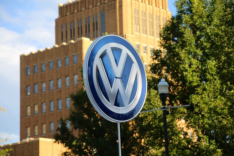 Decizie radicală a celor de la Volkswagen. 30.000 de angajați vor fi concediați