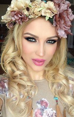 Lora, într-o ipostază bizară pe o reţea de socializare. „Trebuie să vă mărturisesc că…” (Foto) 417547