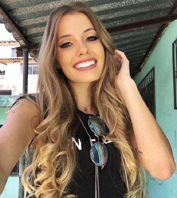 Povestea cutremurătoare din spatele acestui zâmbet. Cum arată această fată de la brâu în jos - FOTO  417877