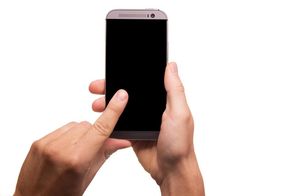 Tehnologie revoluționară pentru a-ți încărca telefonul mobil în doar câteva secunde