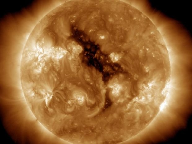 &quot;Există o gaură în Soare!&quot; Declarația NASA despre imaginile care au produs dezbateri aprinse