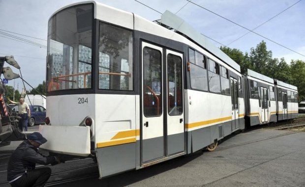 Haos în Capitală din cauza unui tramvai defect, pe linia lui 32
