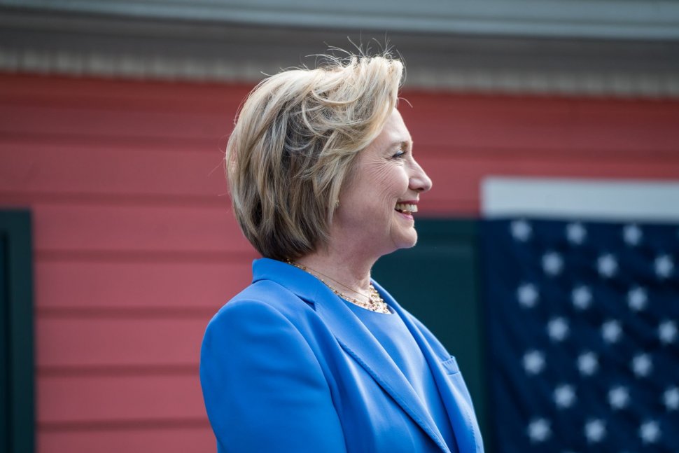 Ce a apărut în apropierea casei lui Hillary Clinton, de Ziua Recunoștinței. Imaginea a devenit virală pe Internet