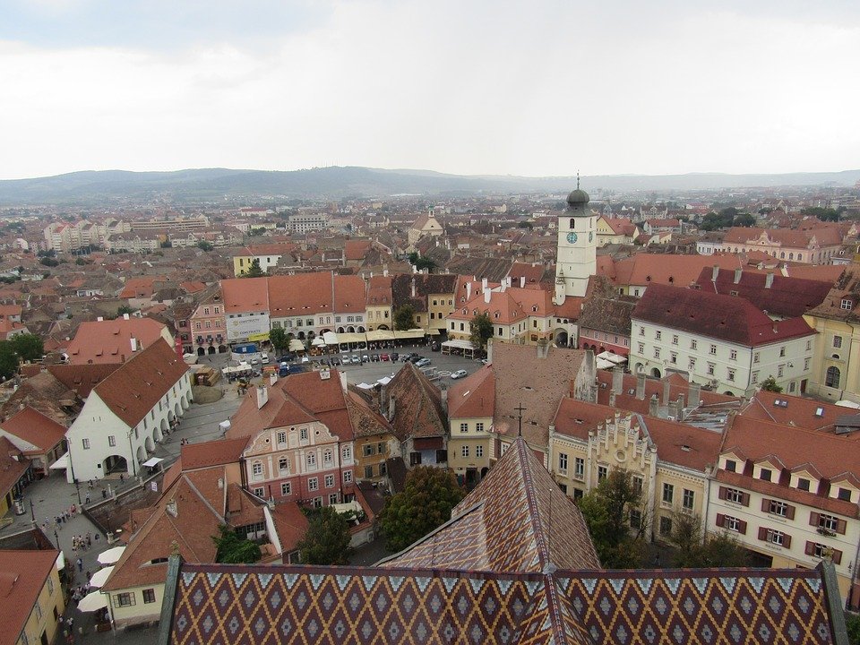 Booking.com: Sibiul este ocupat 100% în vacanța de 1 decembrie