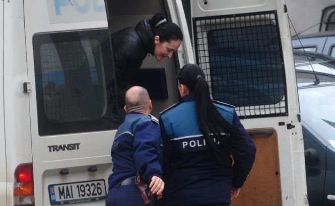 Alina Bica a fost condamnată la patru ani de închisoare cu executare. Adriean Videanu, achitat de judecători