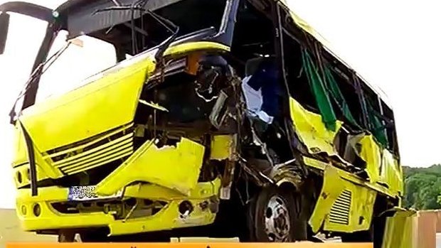 Autocar cu 46 de români la bord, implicat într-un accident în Ungaria