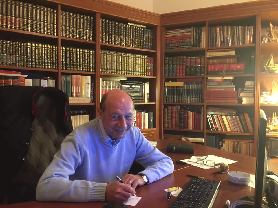 Traian Băsescu, despre eşecul de a-l fi pierdut pe Emil Boc în favoarea liberalilor: „Nu pot să îi schimb opțiunea de suflet”