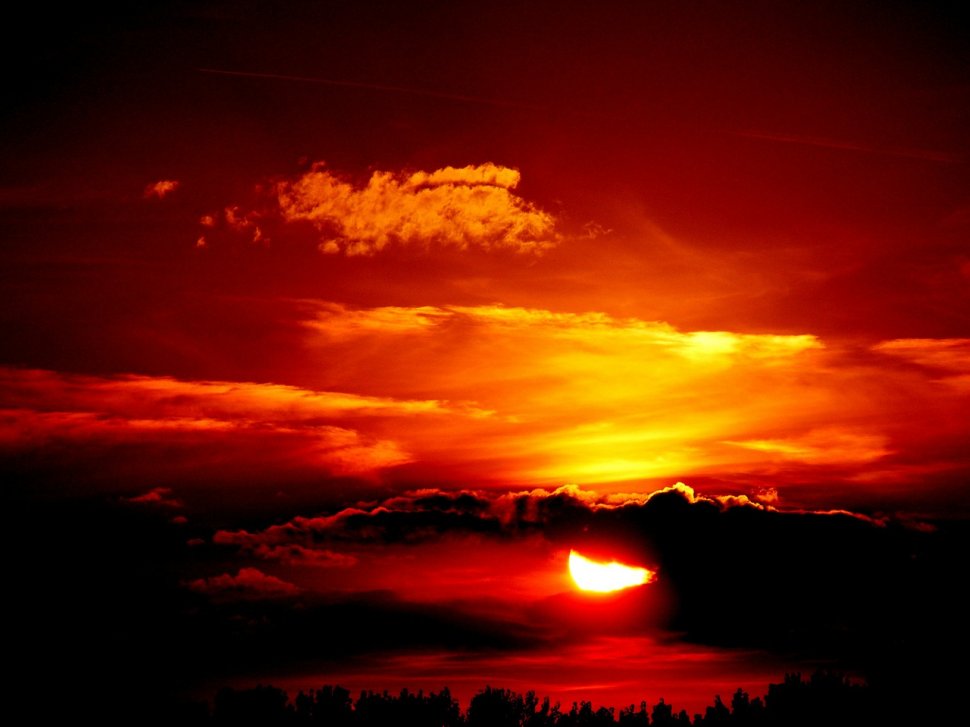 Previziuni șocante: „Soarele se va transforma într-o stea roșie gigantică și va distruge totul în jur!”